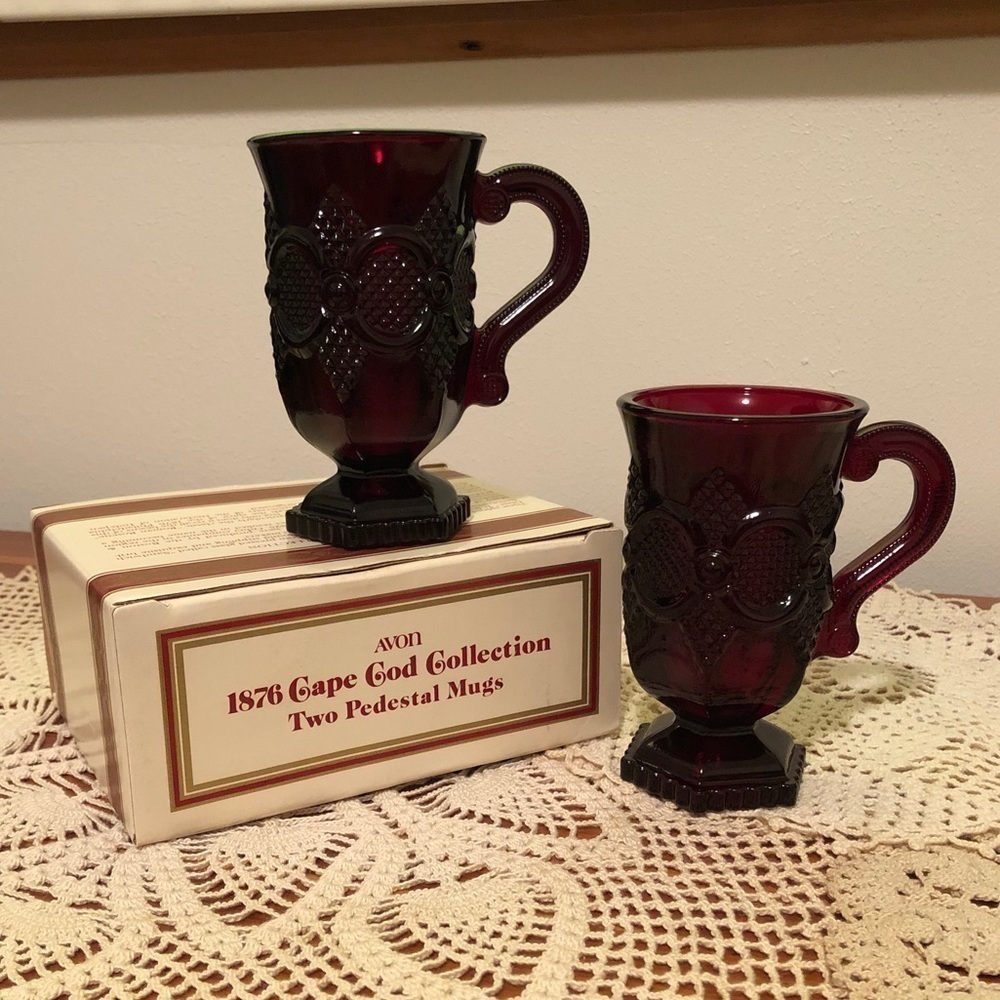 Avon Cape Cod Pedestal Mugs